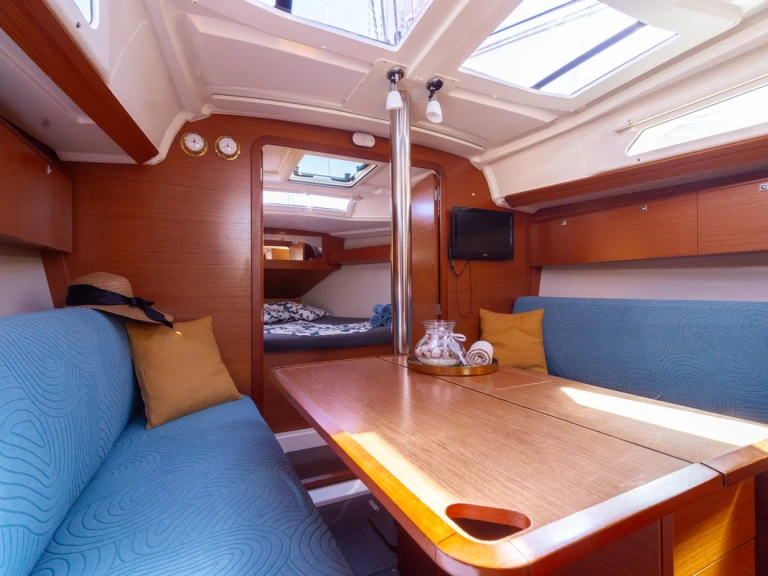 Plachetnice k pronájmu v Pula za nejlepší cenu