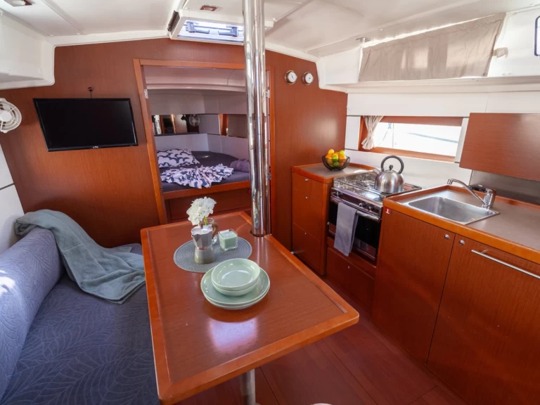 Pronájem Plachetnice v Pula -Bénéteau Oceanis 38.1