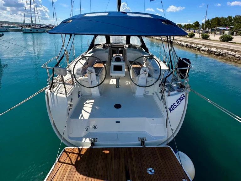 Bavaria Cruiser 34 jednotlivci a charterové společnosti v Sukošan