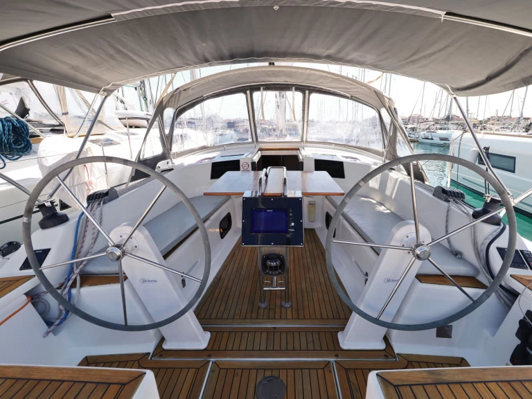 Pronájem lodi Biograd Na Moru lákavé ceny Hanse 385