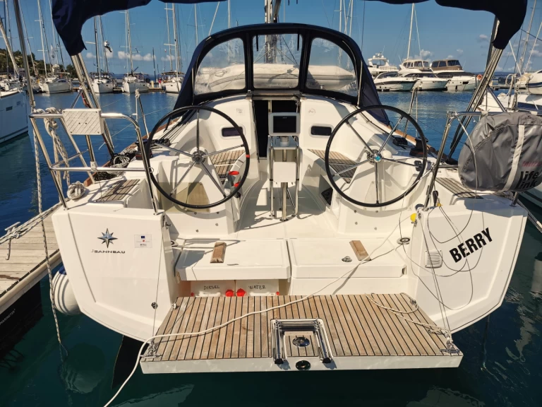 Pronájem lodi Jeanneau Sun Odyssey 349 v Drage na Samboatu