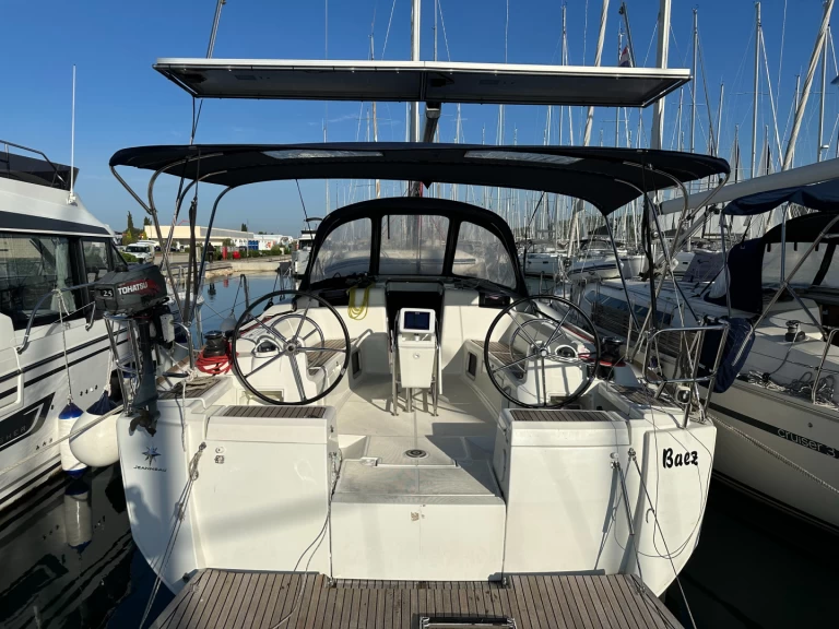Pronajmout si Jeanneau Sun Odyssey 449 v Sukošan