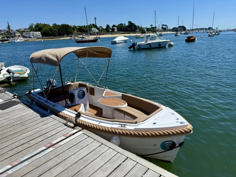 Pronajmout Motorová loď se skipperem či ne Silver Yacht v Combrit