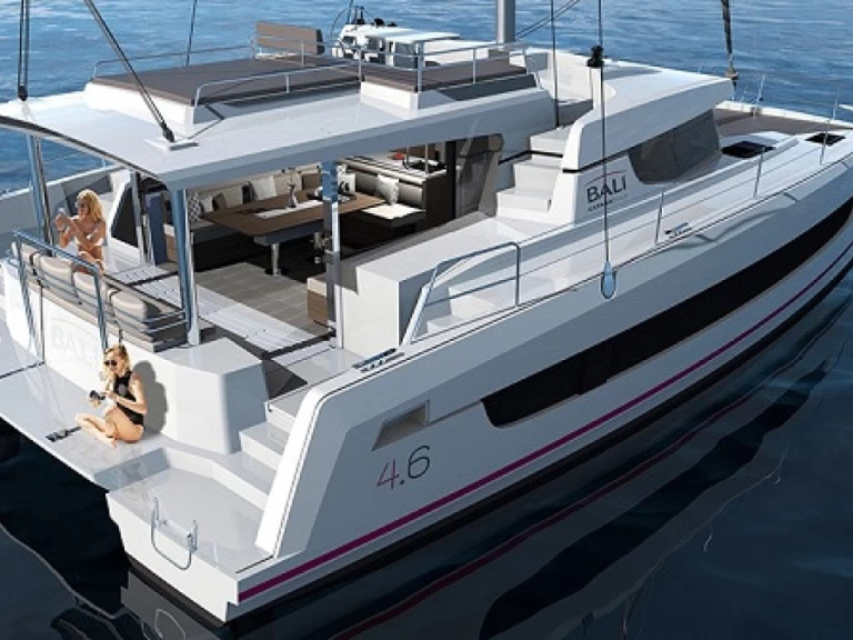 Pronájem Katamarán Bali s licencí