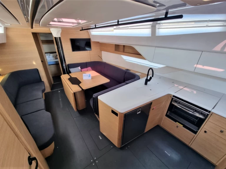 Elan Elan E6 jednotlivci a charterové společnosti v Punat