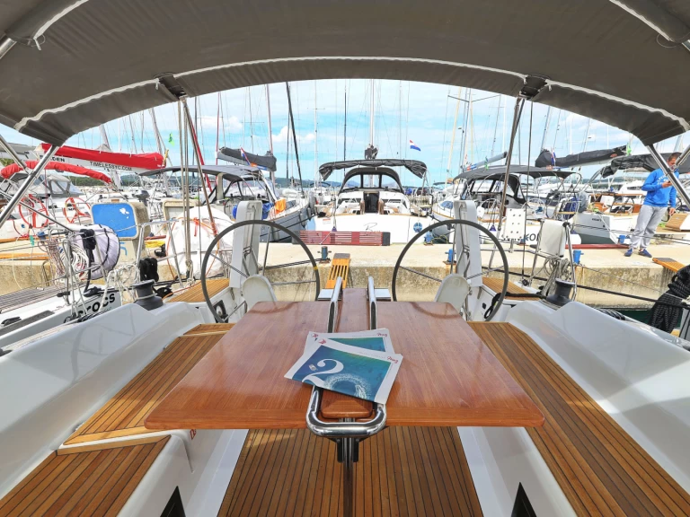 Pronájem jachty v Biograd Na Moru -Hanse Hanse 418 na Samboatu