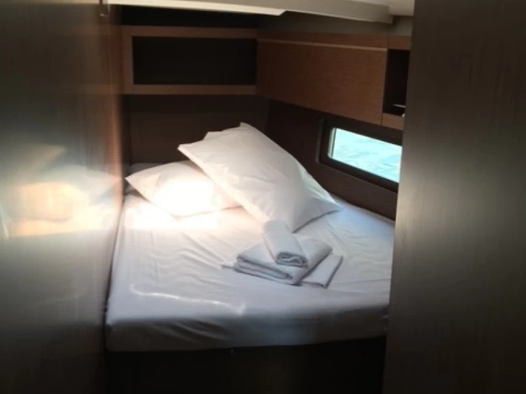 Pronájem Plachetnice Bénéteau s licencí