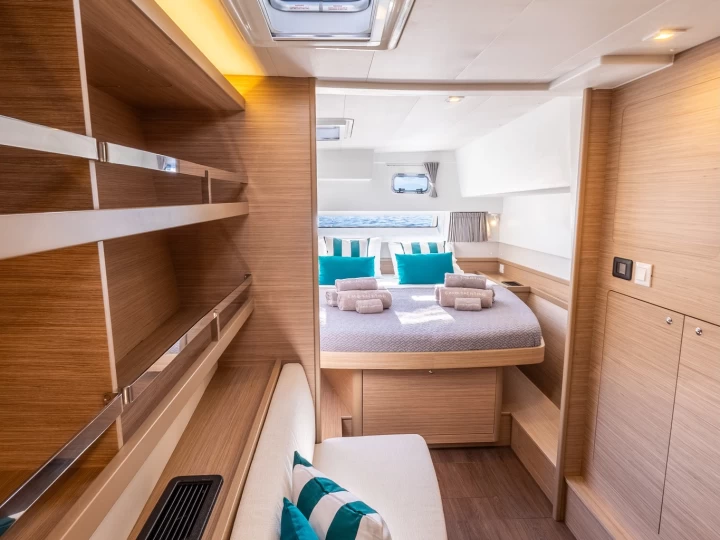 Pronajmout Katamarán se skipperem či ne Lagoon v Lefkáda