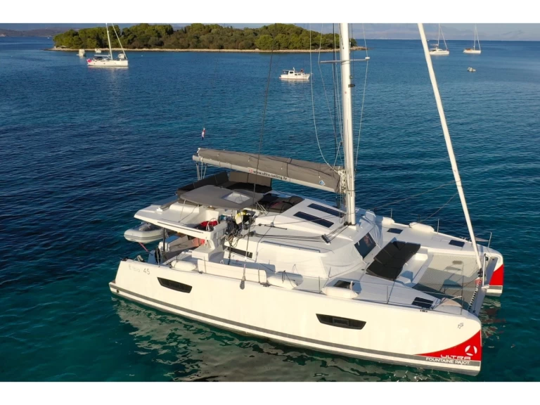 Fountaine Pajot Elba 45 jednotlivci a charterové společnosti v Donji Seget