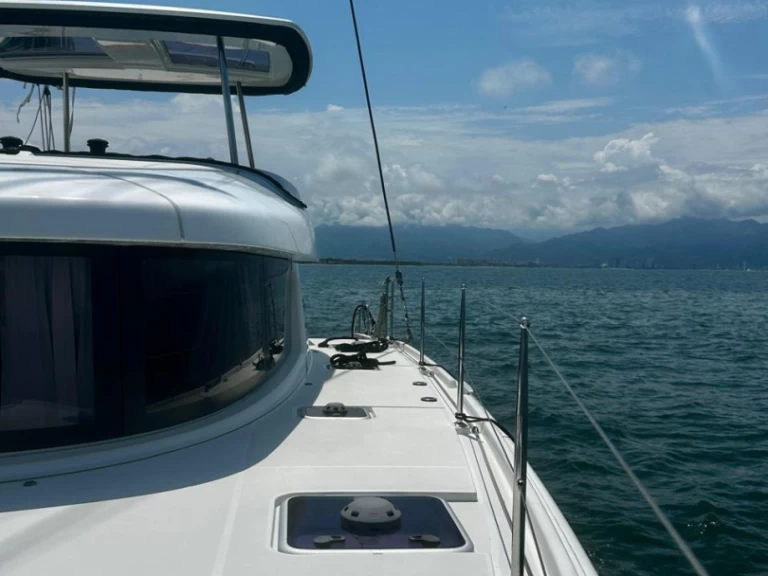 Pronajmout si Lagoon Lagoon 420 v Nuevo Vallarta