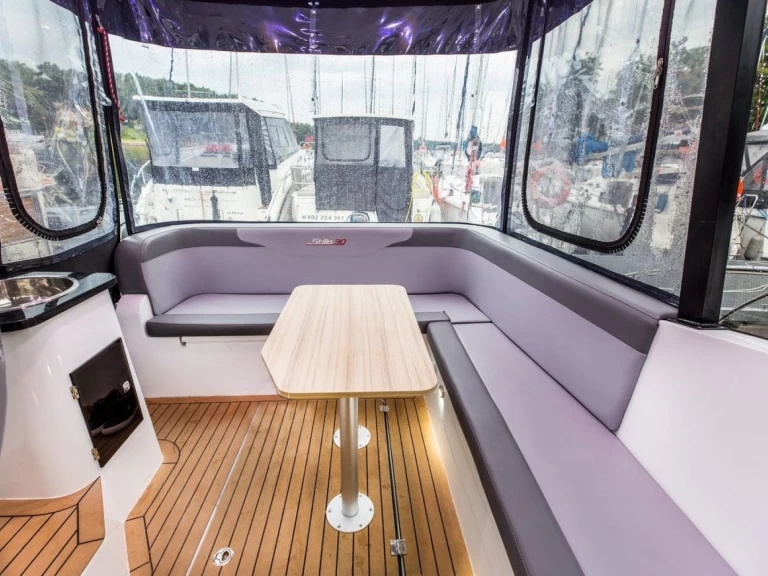 Motorová loď k pronájmu v Ogonki za nejlepší cenu