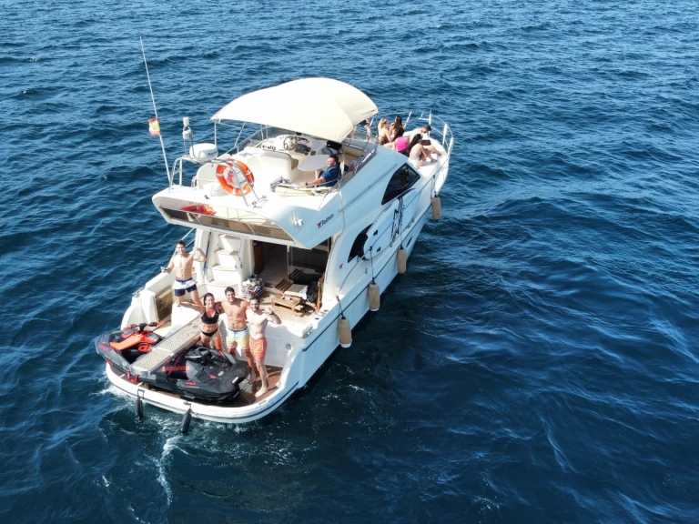 Motorová loď k pronájmu v Marbella za nejlepší cenu