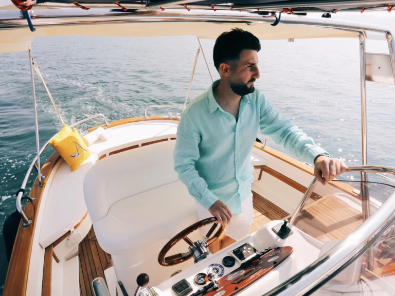 Pronájem jachty v Salerno -Fratelli Aprea Sorrento 7,50 open cruise na Samboatu