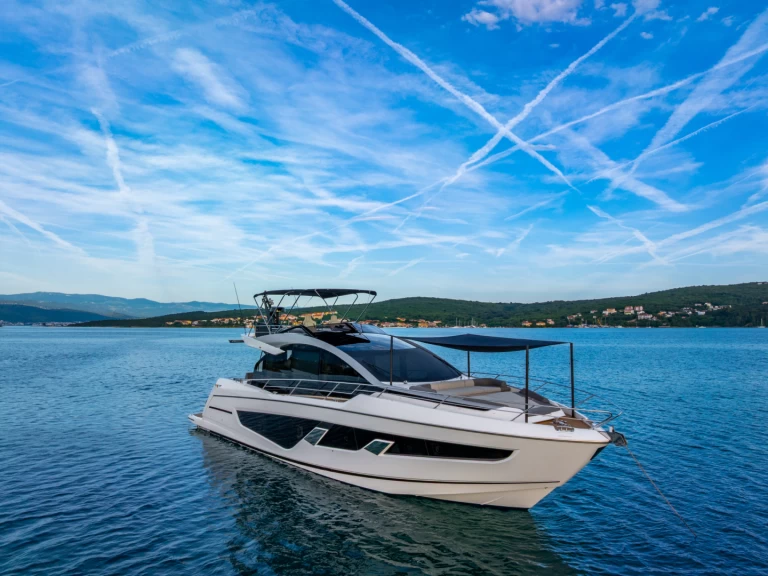 Pronajmout Jachta se skipperem či ne Sunseeker v Rijeka