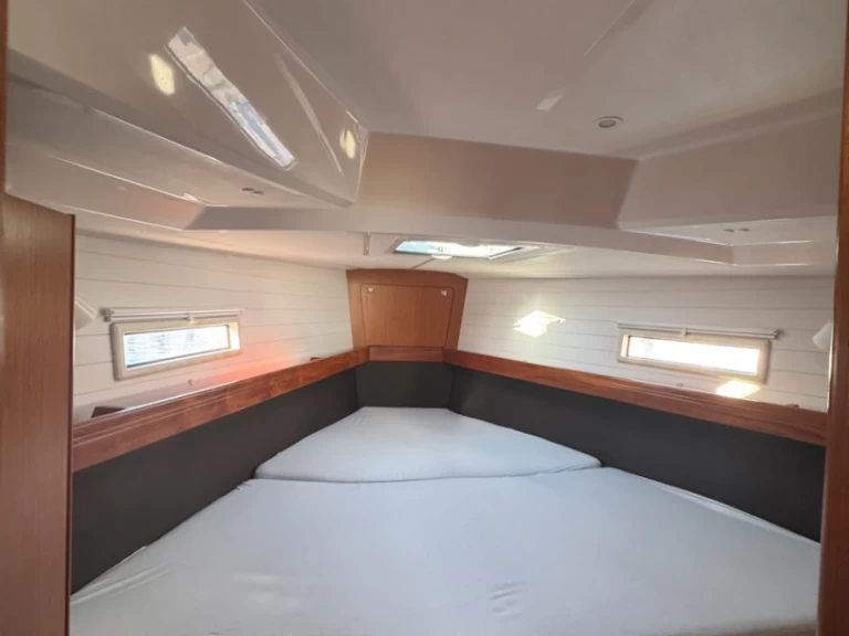 Bavaria Cruiser 41 jednotlivci a charterové společnosti v Rogoznica