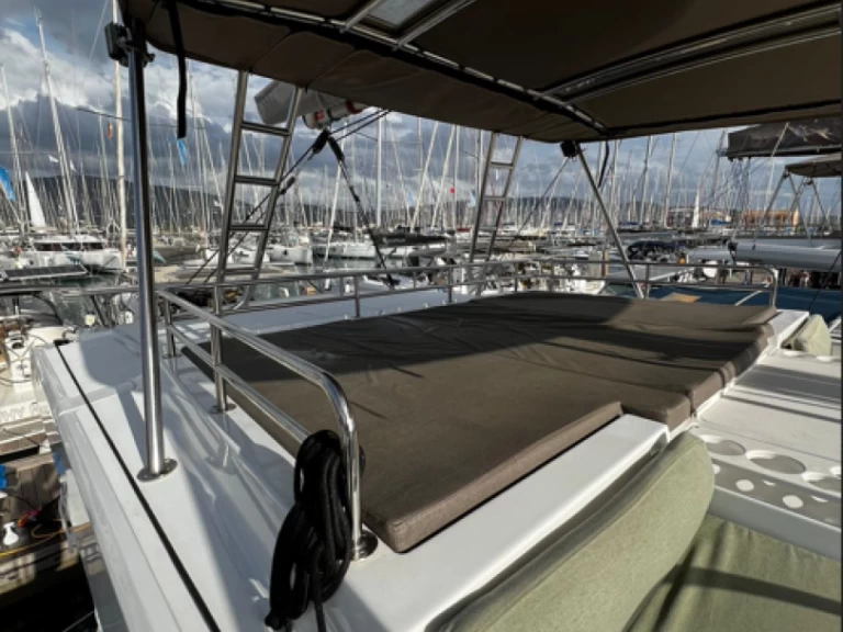 Pronájem Katamarán Bali s licencí