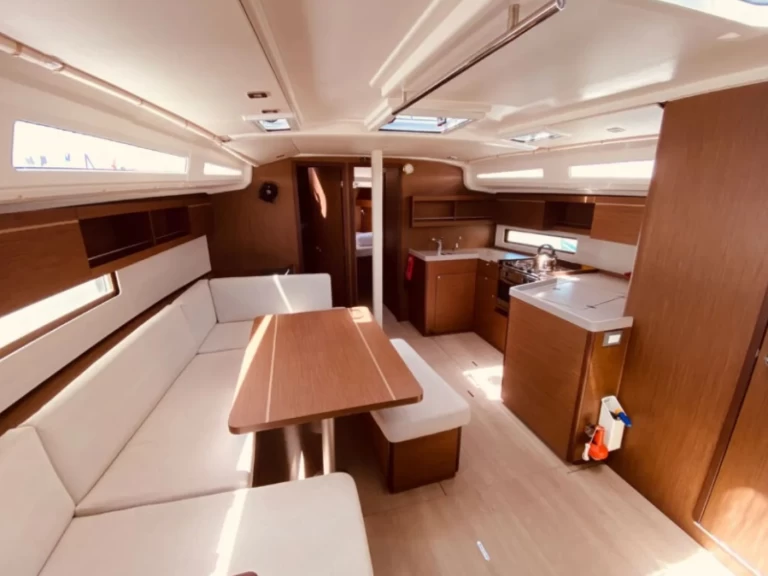 Pronájem lodi Bénéteau Oceanis 40.1 v Lefkáda na Samboatu