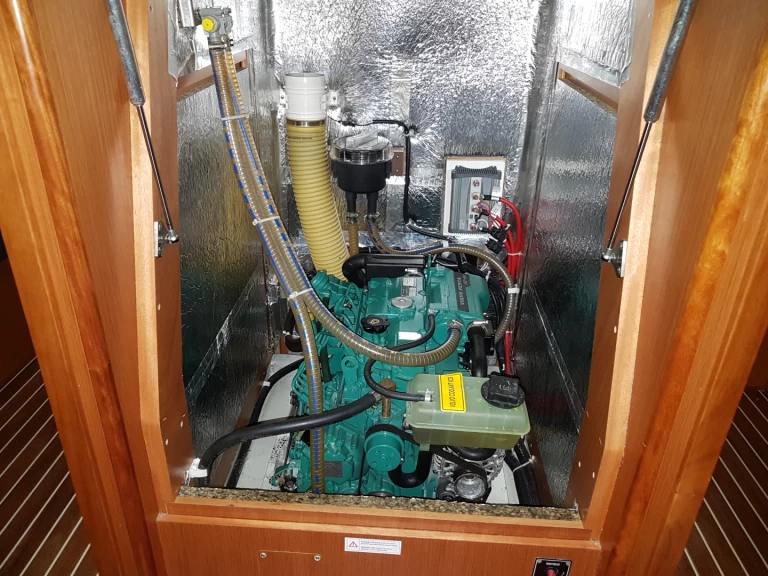 Bavaria Cruiser 41 jednotlivci a charterové společnosti v Lefkáda