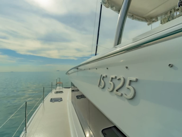 Pronajmout Katamarán se skipperem či ne Island Spirit Yachts v Mai Khao