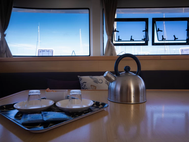 Pronájem Katamarán Lagoon s licencí