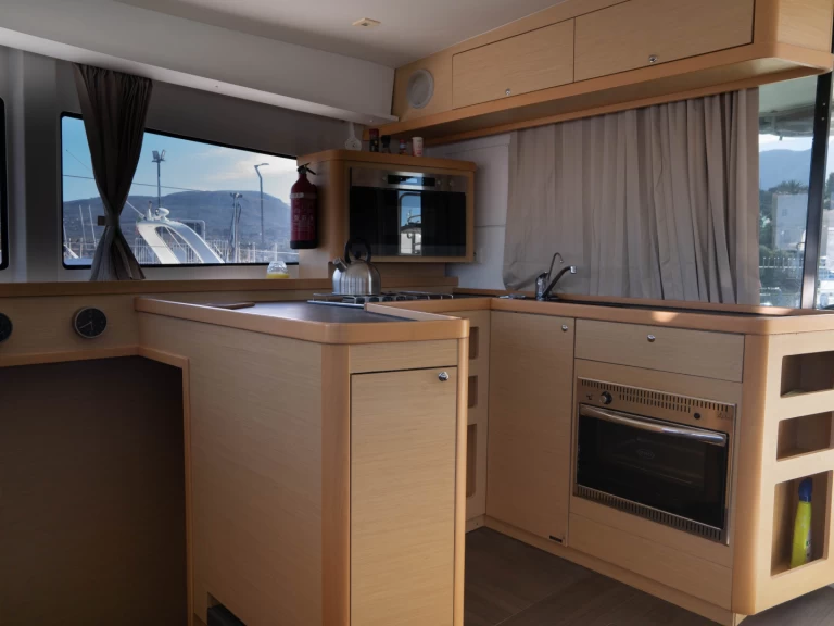 Pronájem lodi Castellammare del Golfo lákavé ceny Lagoon 42