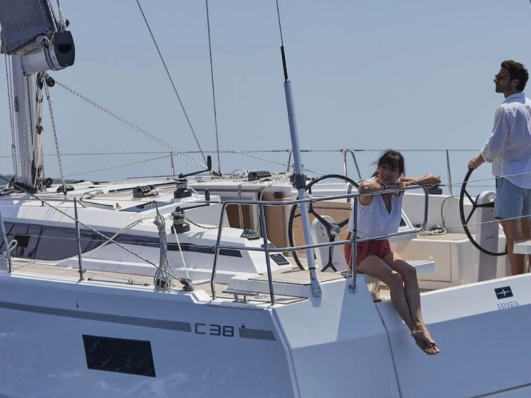 Bavaria Bavaria C38 jednotlivci a charterové společnosti v Francie