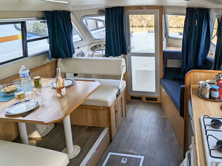 Pronajmout Motorová loď se skipperem či ne  v Vinkeveen