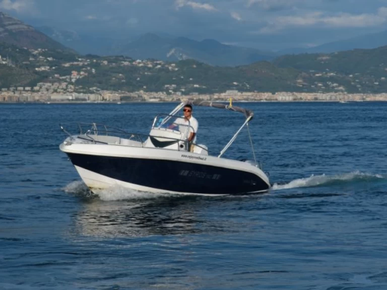 Pronájem lodi Orizzonti Syros 190 v Cetara na Samboatu