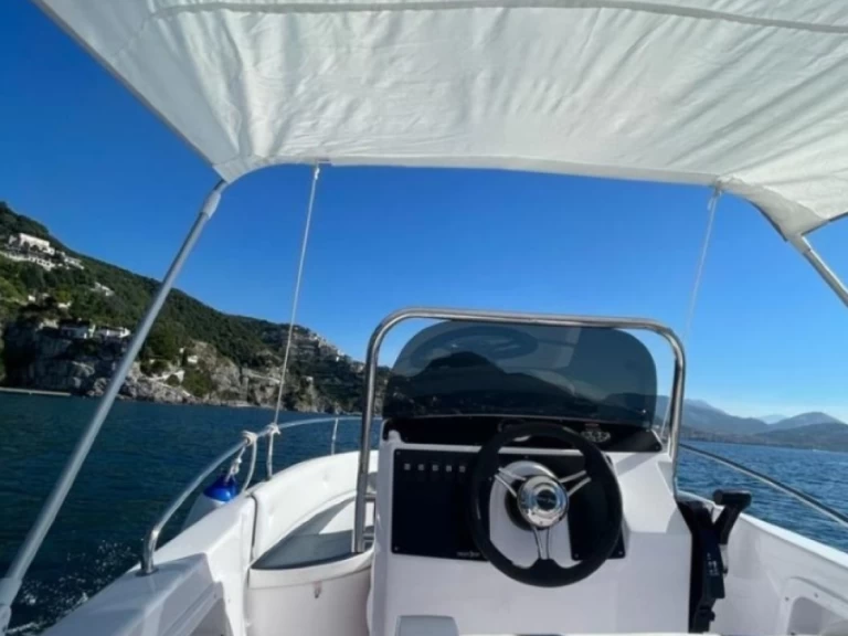 Pronájem Motorová loď v Cetara -Orizzonti Syros 190