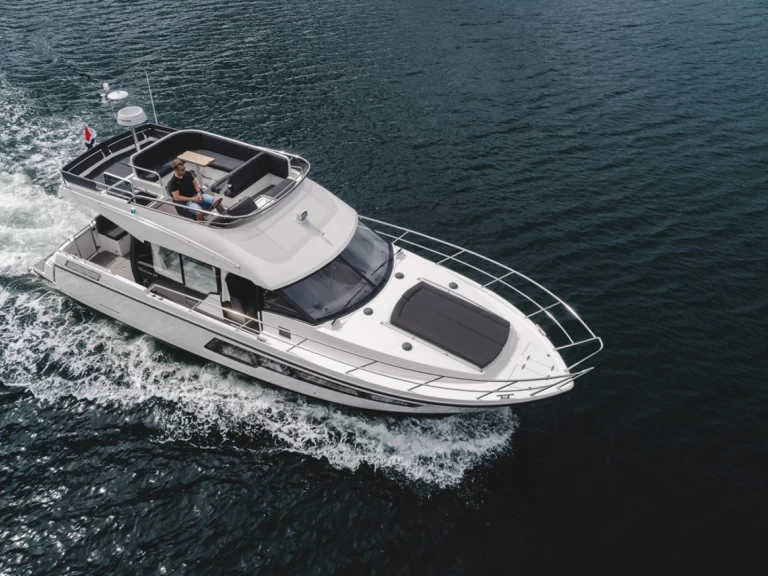 Pronajmout si Viknes Skilso 39 FLY v Sukošan