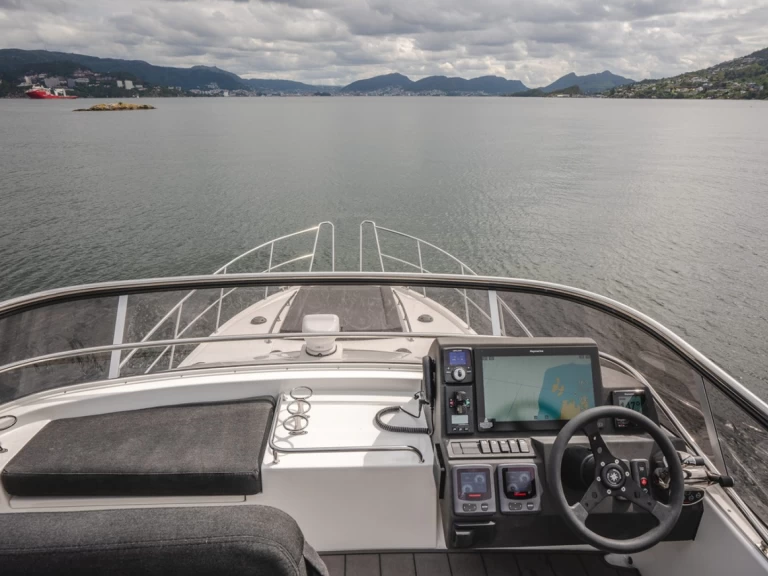 Pronájem Jachta v Sukošan -Viknes Skilso 39 FLY