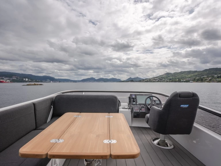 Pronájem lodi Viknes Skilso 39 FLY v Sukošan na Samboatu