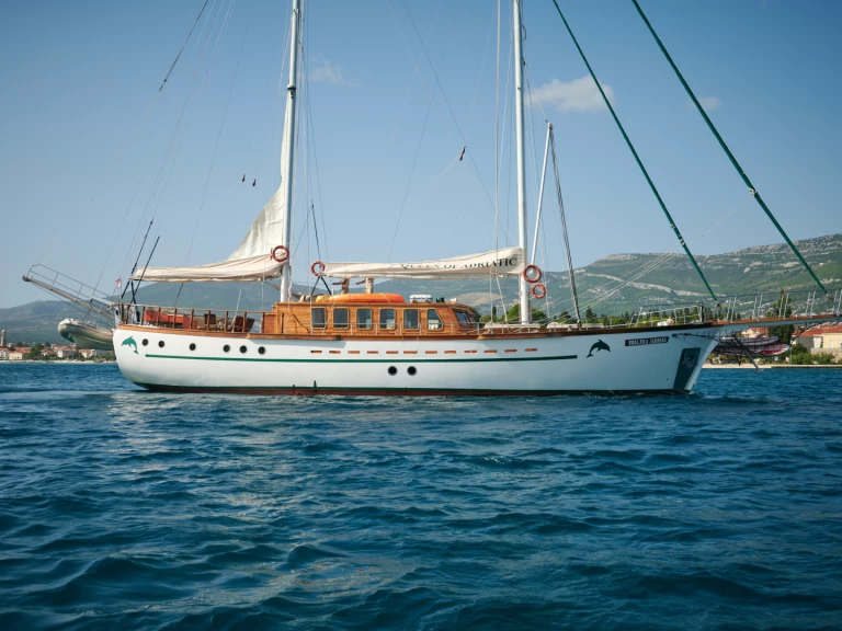 Pronájem Plachetnice Yener-Yachts s licencí