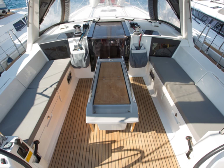 Pronajmout si Bénéteau Oceanis 45 v Lefkáda