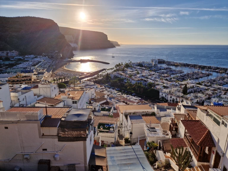 Pronájem jachty v Puerto de Mogán -Jeanneau Sun Odyssey 44i na Samboatu