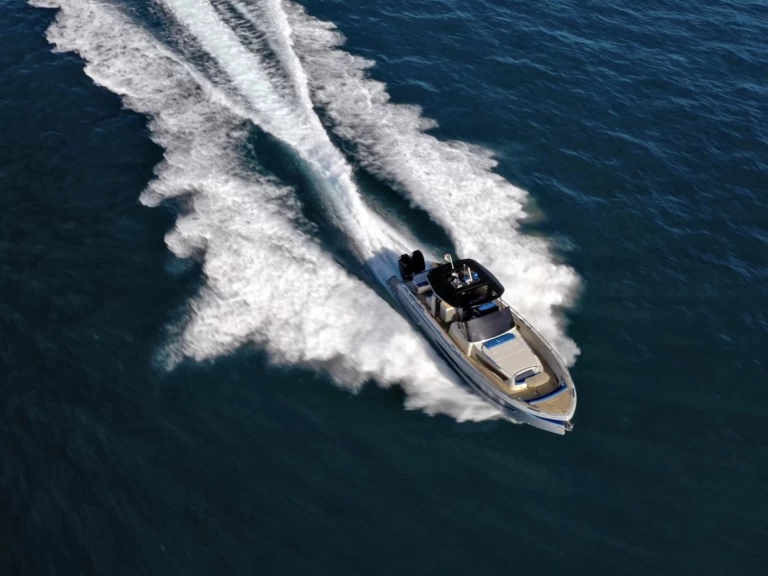 Pronajmout si italyure 38 sport v Capri