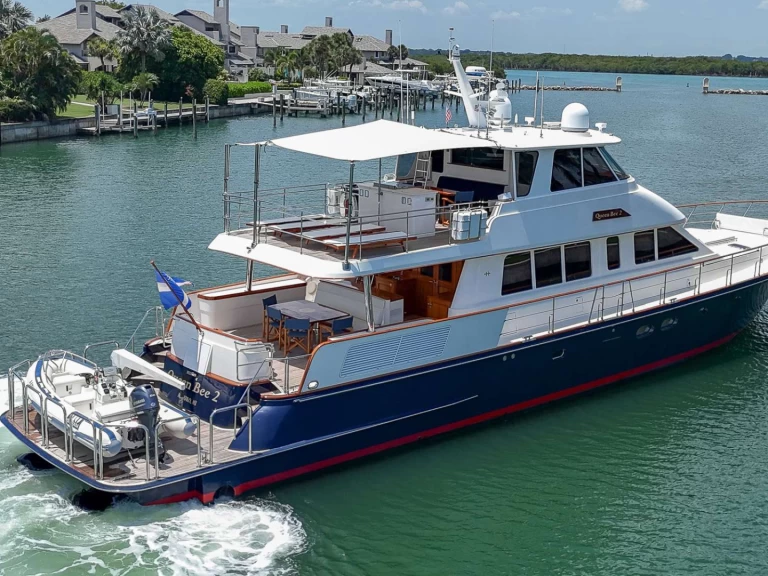Pronájem lodi Hunt MAGIC TUTCH v Bahamy na Samboatu