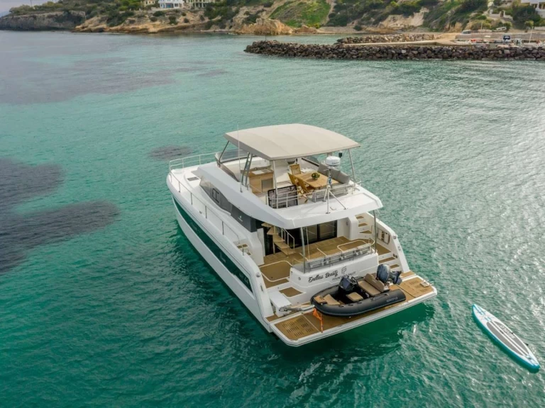 Pronájem Jachta Fountaine Pajot s licencí