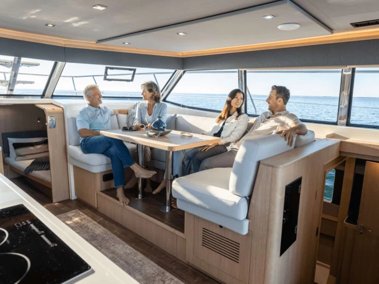 Pronájem Jachta Aquila s licencí