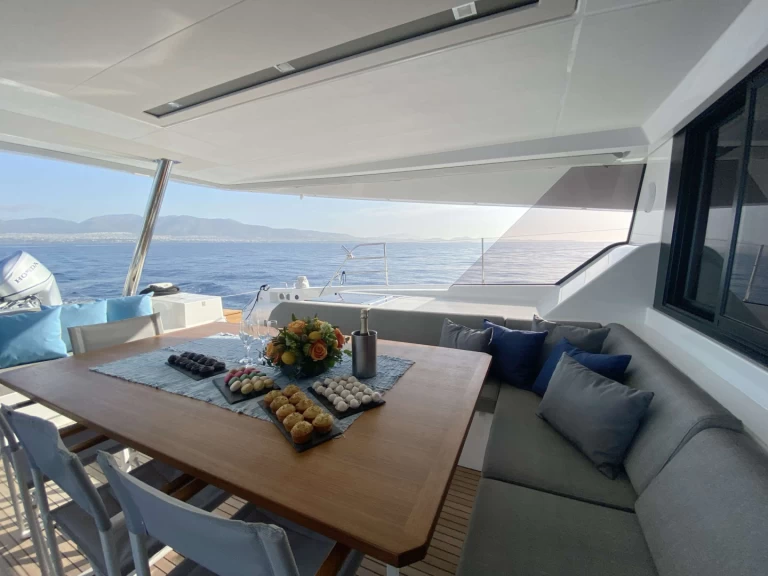 Pronájem Jachta v Atény -Fountaine Pajot ALLURE