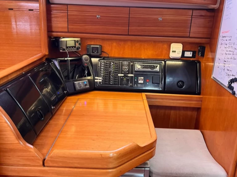 Pronajmout Plachetnice se skipperem či ne Bavaria v Punaauia