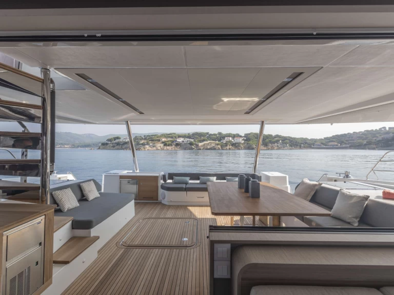 Fountaine Pajot ALLURE jednotlivci a charterové společnosti v Atény