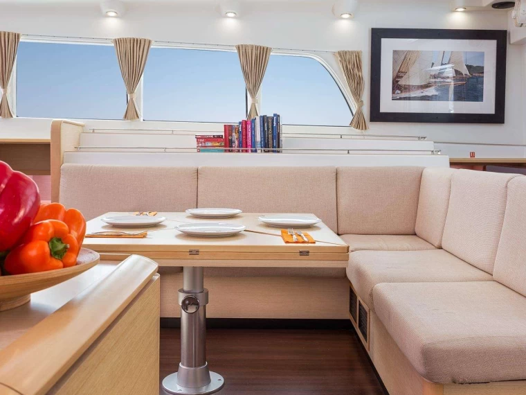 Pronajmout si Lagoon Lagoon 500 2010 v Lavrio