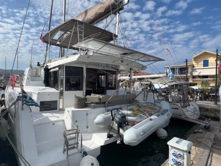 Pronájem lodi Bali Bali 4.4 v Lefkáda na Samboatu