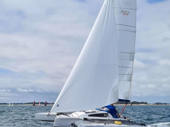 Pronájem lodi ASTUS  BOAT ASTUS 26.5 v La Trinité-sur-Mer na Samboatu