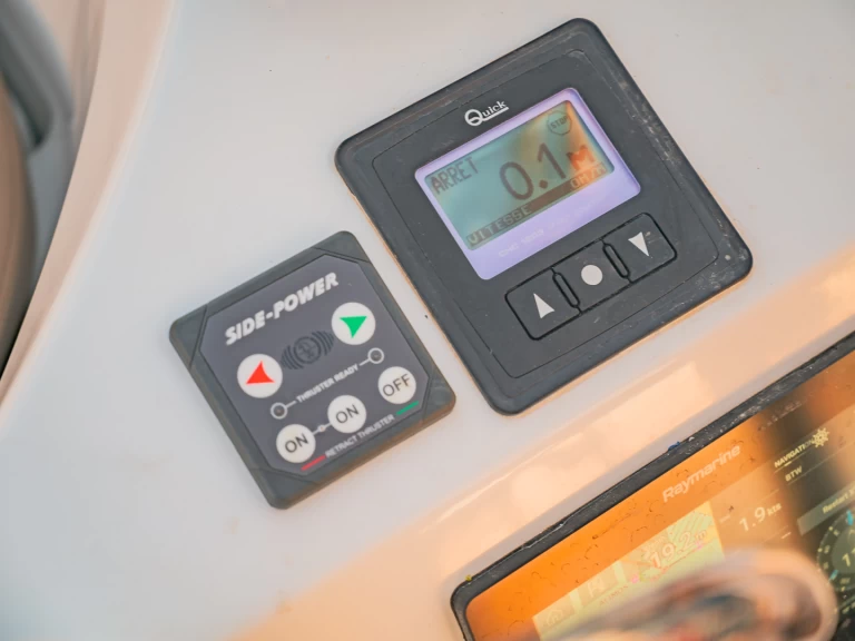 Pronájem Plachetnice Jeanneau s licencí