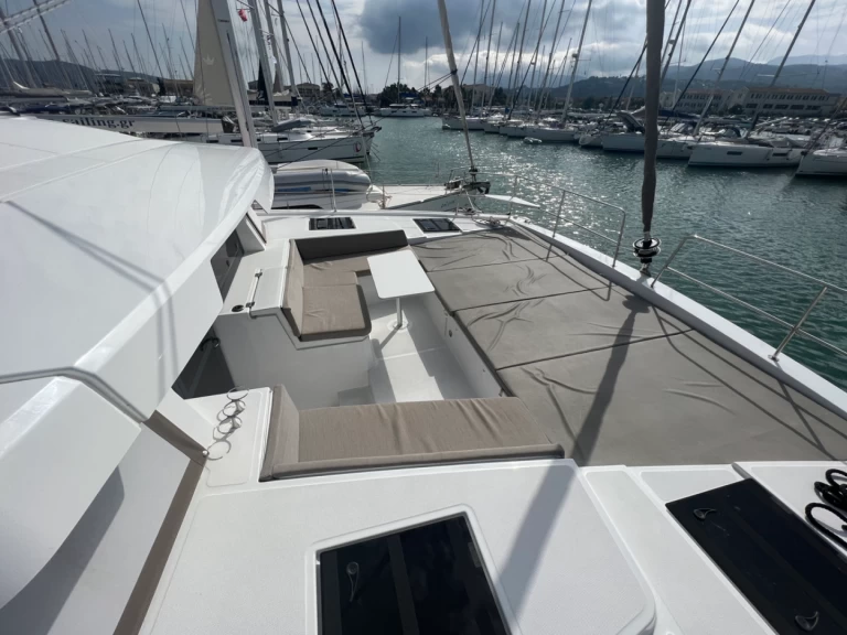 Pronájem jachty v Lefkáda -Bali Bali 4.4 na Samboatu