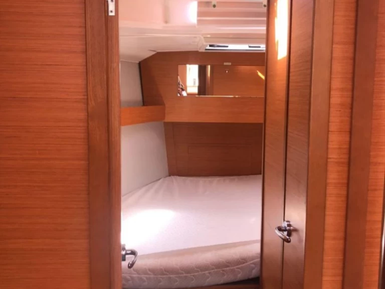 Pronájem Plachetnice v Cagliari -Dufour Dufour 390