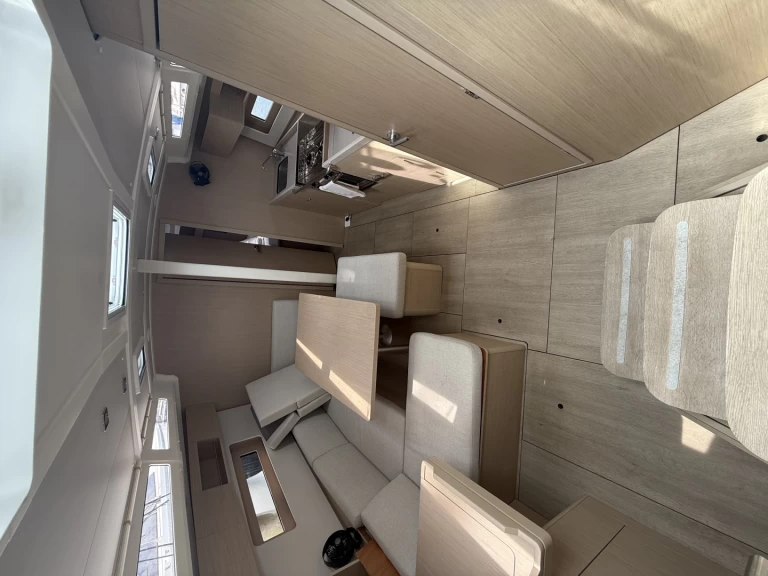 Pronajmout Plachetnice se skipperem či ne Bénéteau v Ligia