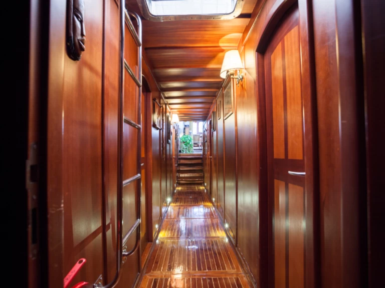 Pronájem jachty v Milazzo - Latife Sultan na Samboatu